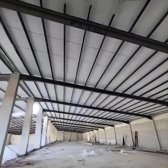 هناجر ومستودعات الاحساء